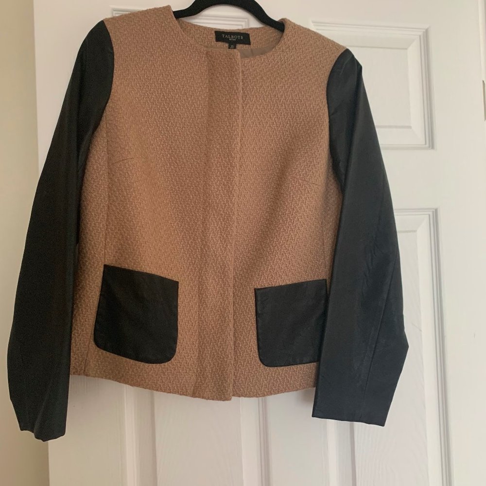Beige and black zipper jacket